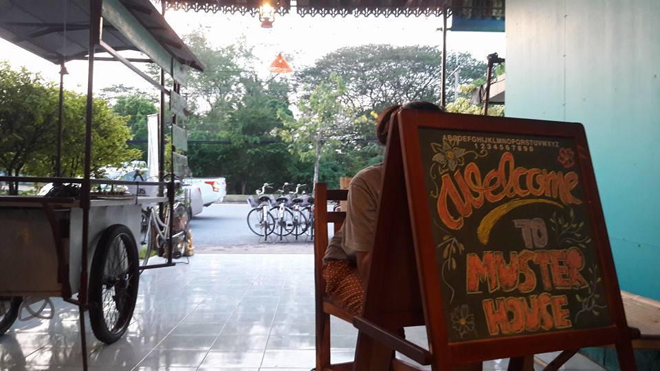 Muster Guesthouse Phra Nakhon Si Ayutthaya Buitenkant foto