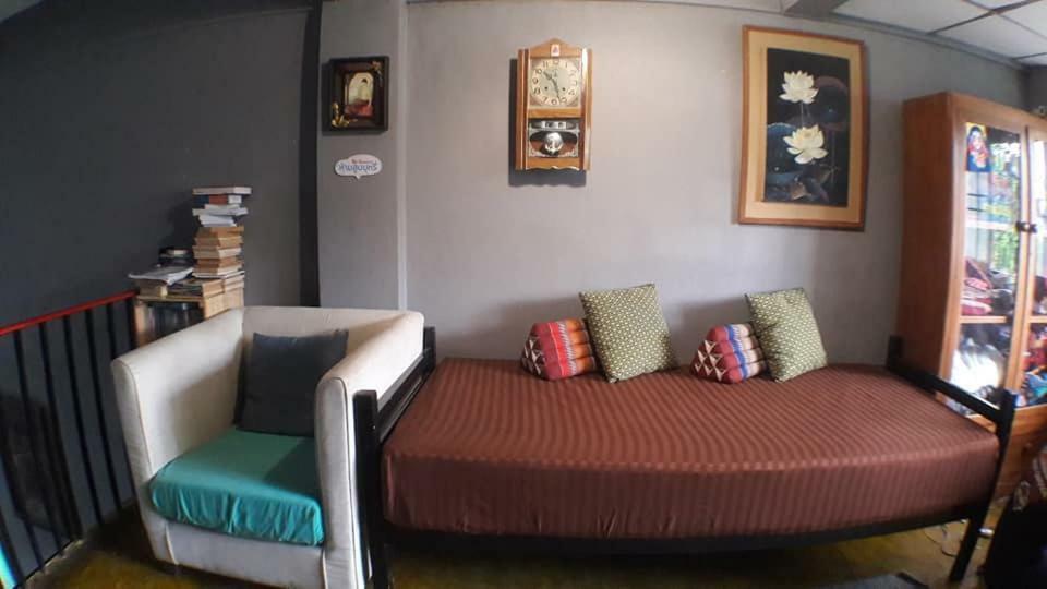 Muster Guesthouse Phra Nakhon Si Ayutthaya Buitenkant foto